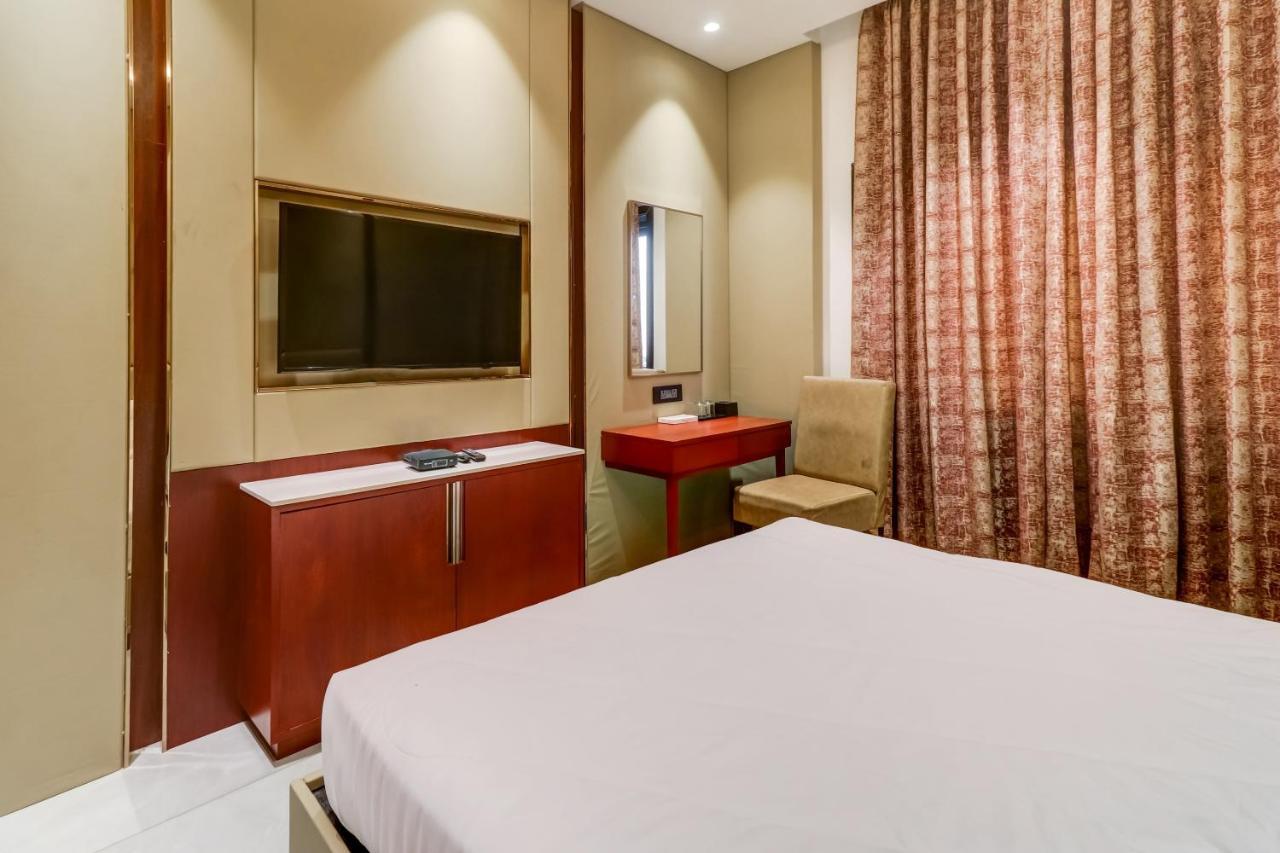 Hotel Oyo Townhouse 785 Sree Vinayaka Grand Anantapur Exterior foto