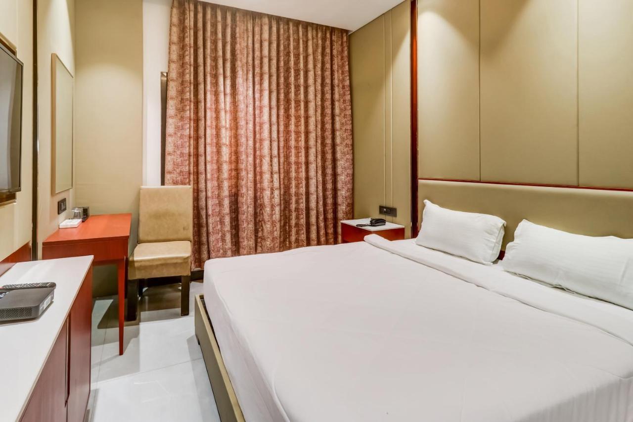 Hotel Oyo Townhouse 785 Sree Vinayaka Grand Anantapur Exterior foto