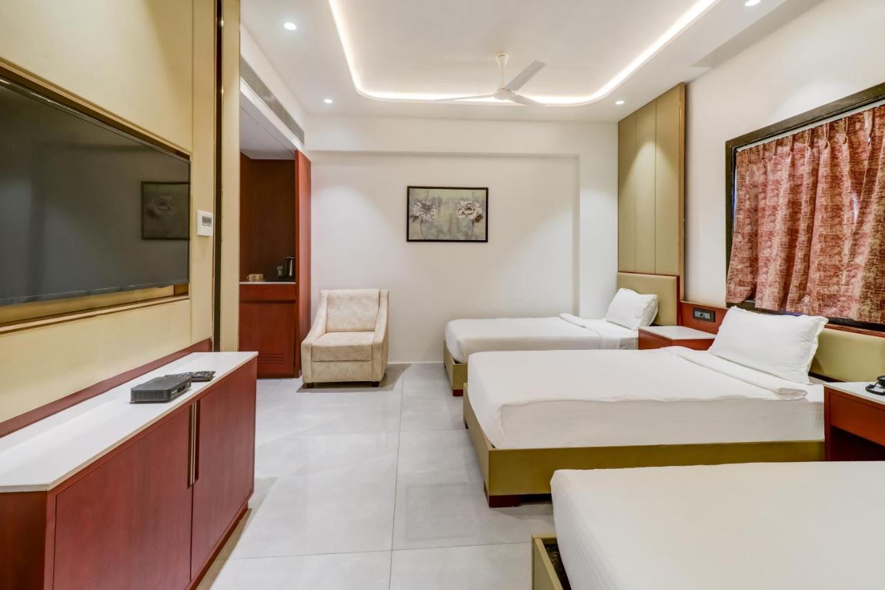 Hotel Oyo Townhouse 785 Sree Vinayaka Grand Anantapur Exterior foto